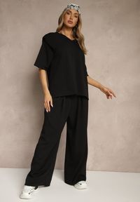 Renee - Czarny Komplet z Wiskozą T-shirt z Dekoltem w Serek i Spodnie o Szerokim Kroju Zevline. Kolor: czarny. Materiał: wiskoza #4