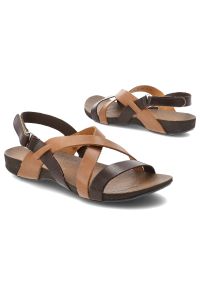 Sandały damskie Armodo, cholewka ze skóry naturalnej z krzyżującymi się paskami odkryty fason z zapięciem na kostce, brązowe, 40032. Zapięcie: pasek. Kolor: brązowy. Materiał: skóra #3