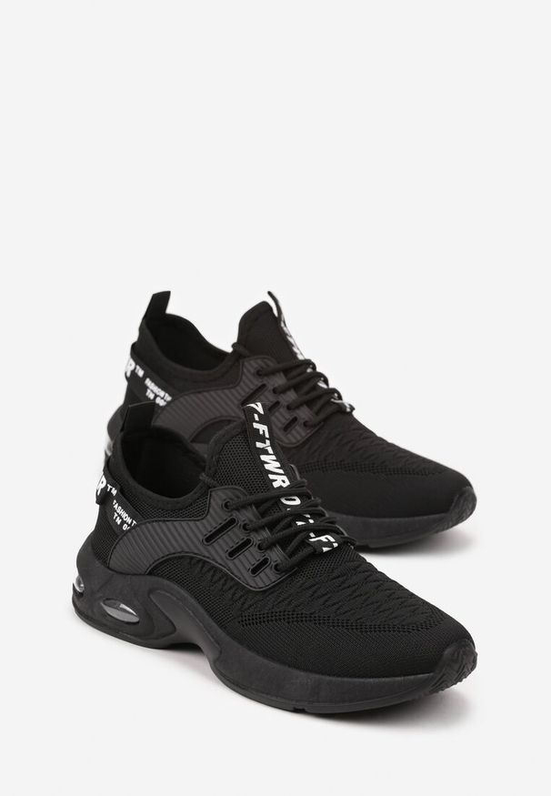 Born2be - Czarne Buty Sportowe z Napisami Klymitheme. Zapięcie: bez zapięcia. Kolor: czarny. Materiał: materiał. Wzór: napisy