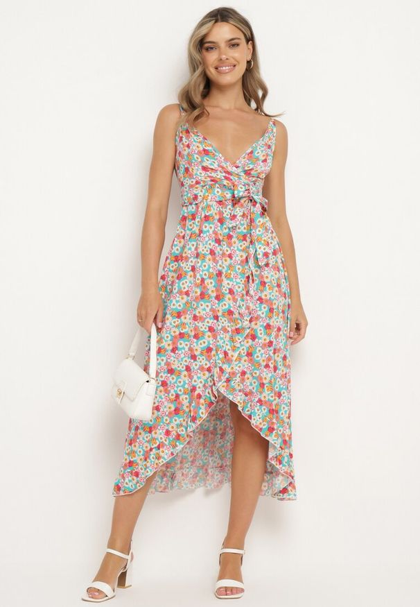 Born2be - Niebiesko-Czerwona Bawełniana Sukienka na Ramiączkach z Kopertowym Dekoltem i Asymetrycznym Rozcięciem Xiloa. Okazja: na co dzień. Typ kołnierza: dekolt kopertowy. Kolor: niebieski. Materiał: bawełna. Długość rękawa: na ramiączkach. Wzór: aplikacja. Typ sukienki: kopertowe, asymetryczne. Styl: casual