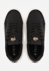 Born2be - Czarne Sneakersy VICES z Metaliczną Wstawką Perforacją i Gwiazdą Edanatia. Okazja: na co dzień. Kolor: czarny. Materiał: jeans. Wzór: aplikacja #2