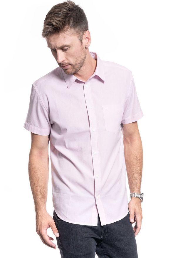Wrangler - KOSZULA MĘSKA KRÓTKI RĘKAW WRANGLER SS 1PKT SHIRT CAMEO PINK W58604MY2 112129490. Długość rękawa: krótki rękaw. Długość: krótkie