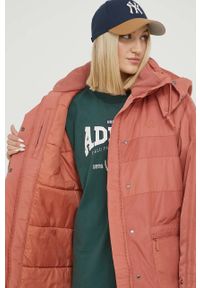 adidas Originals kurtka damska kolor pomarańczowy zimowa oversize. Kolor: pomarańczowy. Materiał: materiał. Sezon: zima #4