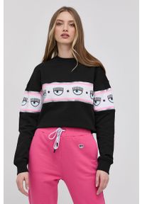 Chiara Ferragni bluza bawełniana Maxilogomania damska kolor czarny z nadrukiem. Kolor: czarny. Materiał: bawełna. Długość rękawa: długi rękaw. Długość: długie. Wzór: nadruk #4