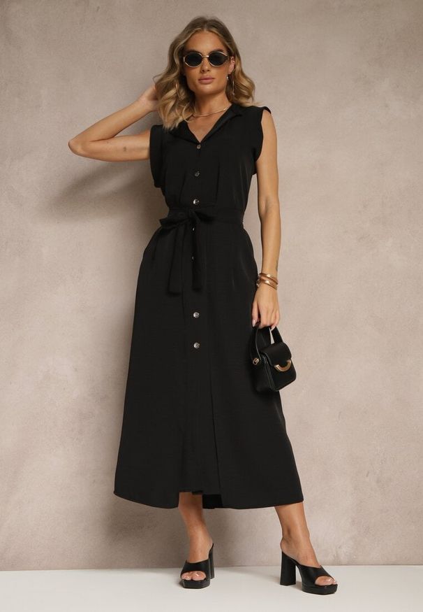 Renee - Czarna Sukienka z Paskiem Koszulowa o Rozkloszowanym Fasonie Mavoselle. Okazja: na co dzień. Kolor: czarny. Materiał: jeans. Typ sukienki: koszulowe. Styl: elegancki, casual