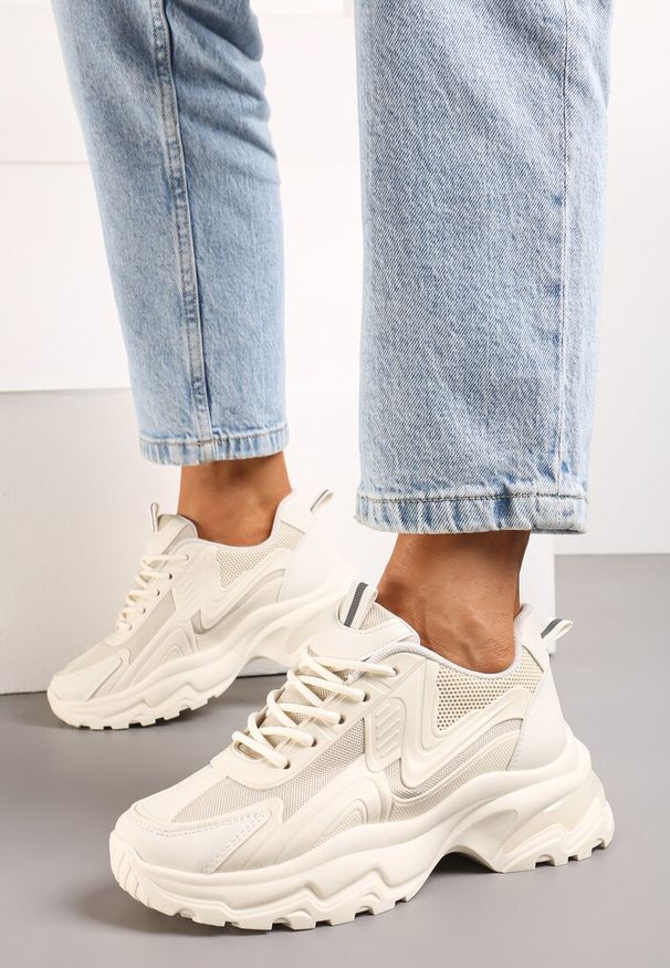 Renee - Beżowe Klasyczne Sneakersy Sznurowane na Niskiej Platformie Lenivia. Kolor: beżowy. Obcas: na platformie