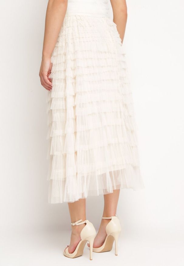 Born2be - Jasnobeżowa Rozkloszowana Spódnica Maxi z Falbankami z Tiulu Davena. Kolor: beżowy. Materiał: tiul. Wzór: aplikacja