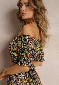 Renee - Czarno-Żółty 2-częściowy Komplet z Topem i Spódnicą Isaumes. Kolor: czarny. Wzór: aplikacja, kwiaty