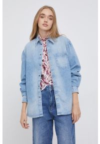 Pepe Jeans Koszula jeansowa damska relaxed z kołnierzykiem klasycznym. Typ kołnierza: kołnierzyk klasyczny. Kolor: niebieski. Materiał: denim. Styl: klasyczny #1