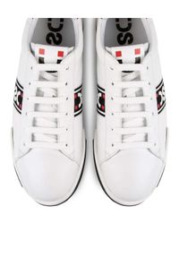 DSG - Białe sneakersy z logo David. Kolor: biały