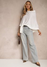Renee - Biała Bluzka Narzutka o Asymetrycznym Fasonie Oversize Daiko. Okazja: na co dzień. Kolor: biały. Materiał: jeans. Długość rękawa: długi rękaw. Długość: długie. Styl: elegancki, casual