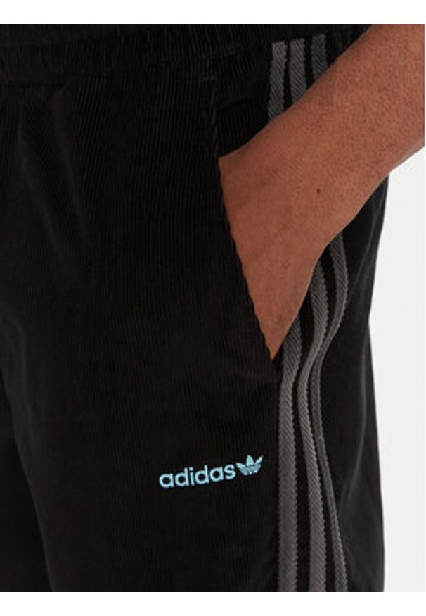 Adidas - adidas Spodnie dresowe Corduroy JX3107 Czarny Regular Fit. Kolor: czarny. Materiał: sztruks, bawełna