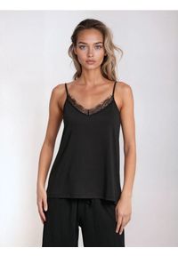 Sinsay - Bluzka na ramiączkach z ozdobną koronką - czarny. Kolor: czarny. Materiał: koronka. Długość rękawa: na ramiączkach. Wzór: koronka #1