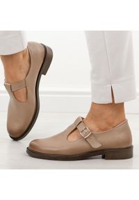 DEONI - Cappucciono skórzane Polskie półbuty damskie Deoni D658. Okazja: na co dzień. Nosek buta: okrągły. Zapięcie: pasek. Materiał: skóra. Szerokość cholewki: normalna. Sezon: wiosna, jesień. Styl: casual, elegancki, klasyczny #1