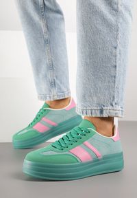 Renee - Zielono-Różowe Sneakersy w Stylu Tenisówek z Geometrycznym Wzorem Melundea. Okazja: na co dzień. Kolor: zielony. Materiał: jeans. Wzór: geometria. Obcas: na obcasie. Wysokość obcasa: niski #3