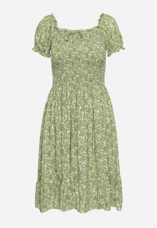 Born2be - Jasnozielona Sukienka Hiszpanka z Bawełny w Drobne Kwiatki Wietema. Okazja: na co dzień. Typ kołnierza: dekolt hiszpanka. Kolor: zielony. Materiał: bawełna. Wzór: kwiaty. Typ sukienki: z odkrytymi ramionami. Styl: casual