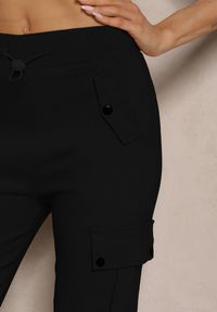 Renee - Czarne Spodnie Cargo z Bawełną High Waist Evianirae. Okazja: na co dzień. Stan: podwyższony. Kolor: czarny. Materiał: bawełna. Styl: casual