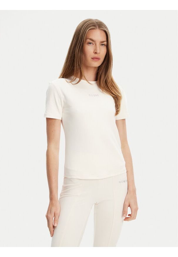 Guess T-Shirt V5RI10 KCD02 Écru Regular Fit. Materiał: syntetyk