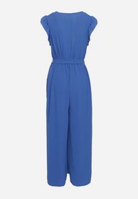 Born2be - Niebieski Taliowany Kombinezon Koktajlowy z Paskiem w Talii i Falbanami przy Ramionach Vimarine. Okazja: na imprezę. Kolor: niebieski. Materiał: jeans. Styl: wizytowy #6