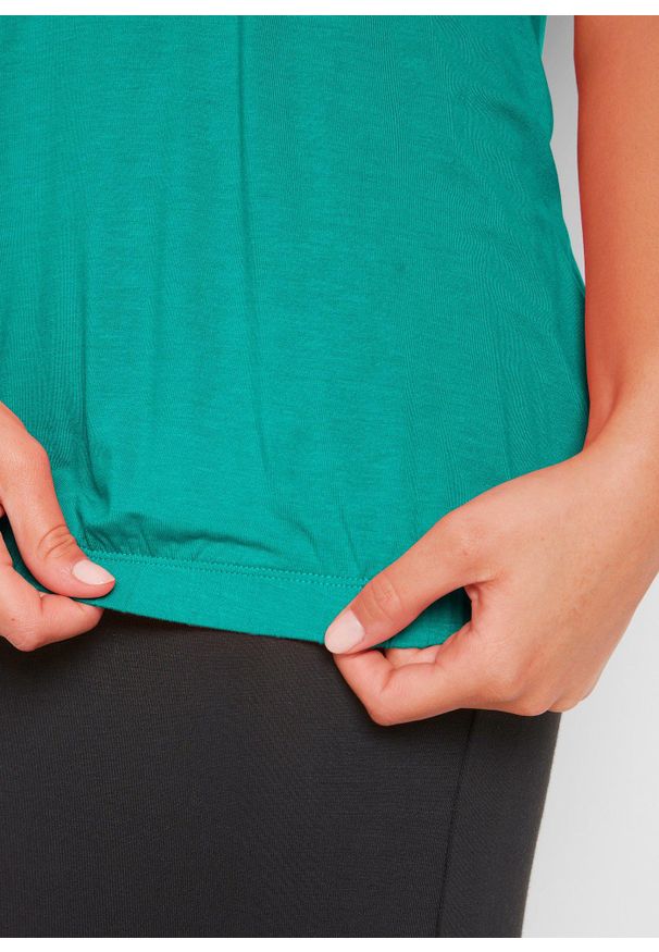 bonprix - T-shirt z mieszanki wiskozy. Typ kołnierza: dekolt w serek. Kolor: zielony. Materiał: wiskoza. Długość rękawa: krótki rękaw. Długość: krótkie