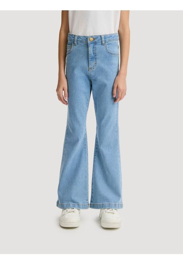 Reserved - Jeansy flare high waist - niebieski. Stan: podwyższony. Kolor: niebieski