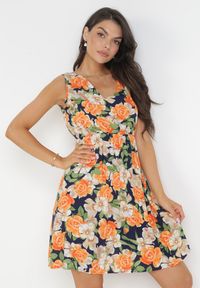 Born2be - Granatowo-Pomarańczowa Sukienka Mini z Modnym Printem Wykonana z Wiskozy Nasaya. Kolor: pomarańczowy. Materiał: wiskoza. Wzór: nadruk. Długość: mini #4