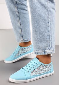 Born2be - Niebieskie Tenisówki z Ażurowymi Bokami Ariemessa. Okazja: do pracy, na co dzień. Zapięcie: sznurówki. Kolor: niebieski. Materiał: materiał, jeans. Wzór: ażurowy. Sezon: lato. Styl: casual #1
