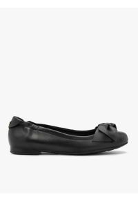 Ryłko - Czarne baleriny z kokardą i marszczeniem. Okazja: na co dzień. Kolor: czarny. Materiał: skóra. Szerokość cholewki: normalna. Styl: casual, street, elegancki #1