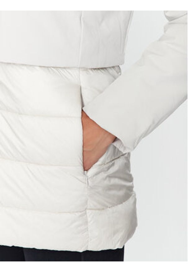 CMP Kurtka zimowa 33K3616 Biały Regular Fit. Kolor: biały. Materiał: syntetyk. Sezon: zima