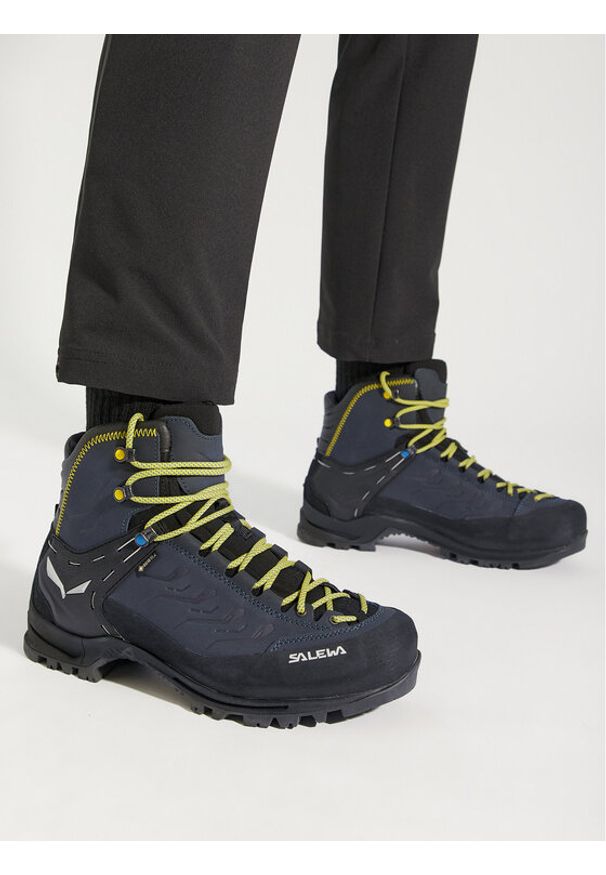 Salewa Trekkingi Rapace Gtx GORE-TEX 61332-0960 Granatowy. Kolor: niebieski. Materiał: skóra, nubuk. Technologia: Gore-Tex. Sport: turystyka piesza