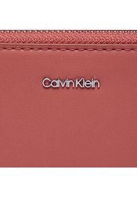 Calvin Klein Torebka Ck Must Camera Bag K60K611927 Różowy. Kolor: różowy. Materiał: skórzane
