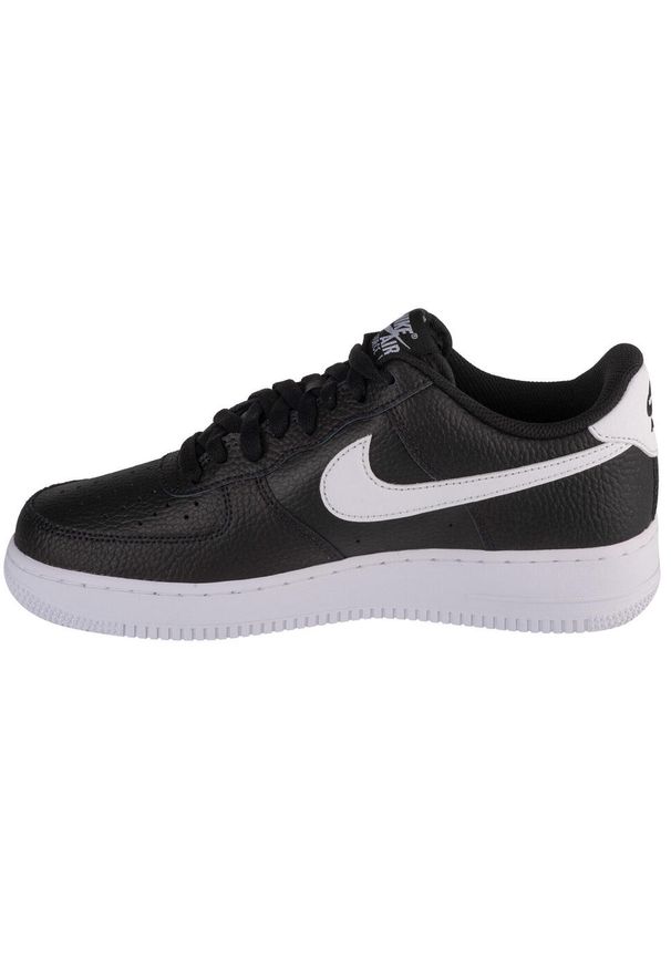 Buty do chodzenia męskie Nike Air Force 1 LV8. Zapięcie: sznurówki. Kolor: czarny. Materiał: guma, tkanina. Szerokość cholewki: normalna. Model: Nike Air Force. Sport: turystyka piesza
