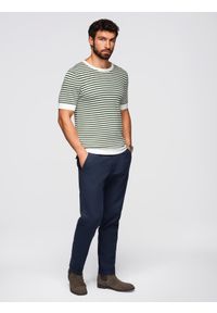 Ombre Clothing - Męski dzianinowy t-shirt w marynarskie paski z ażurowym splotem – oliwkowo-biały V3 - Rozmiar: L. Okazja: na spacer. Kolor: oliwkowy. Materiał: dzianina. Długość: krótkie. Wzór: ze splotem, ażurowy, paski. Sezon: lato. Styl: elegancki #3