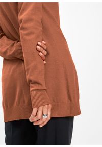 Długi sweter rozpinany bonprix kasztanowy brązowy. Kolor: brązowy. Długość: długie. Styl: klasyczny #3