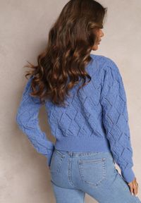 Renee - Niebieski Sweter o Klasycznym Fasonie Ozdobiony Kwiatami 3D z Tkaniny Loraxis. Kolor: niebieski. Materiał: tkanina. Wzór: aplikacja, kwiaty. Styl: klasyczny #4