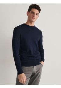 Reserved - Wiskozowy sweter - granatowy. Kolor: niebieski. Materiał: wiskoza #1