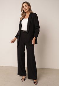 Born2be - Czarna Pudełkowa Marynarka bez Zapięcia z Marszczeniami na Rękawach Annaloa. Okazja: do pracy, na co dzień. Kolor: czarny. Materiał: materiał, jeans. Styl: elegancki, casual, wizytowy #5