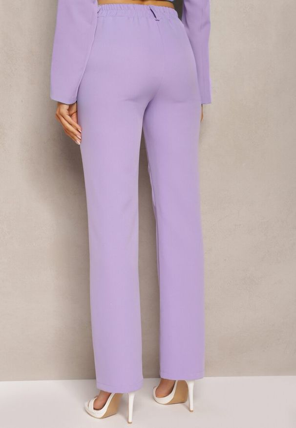 Renee - Fioletowe Szerokie Spodnie Garniturowe z Wysokim Stanem i Gumką w Pasie Casemea. Okazja: na co dzień. Stan: podwyższony. Kolor: fioletowy. Styl: casual, elegancki