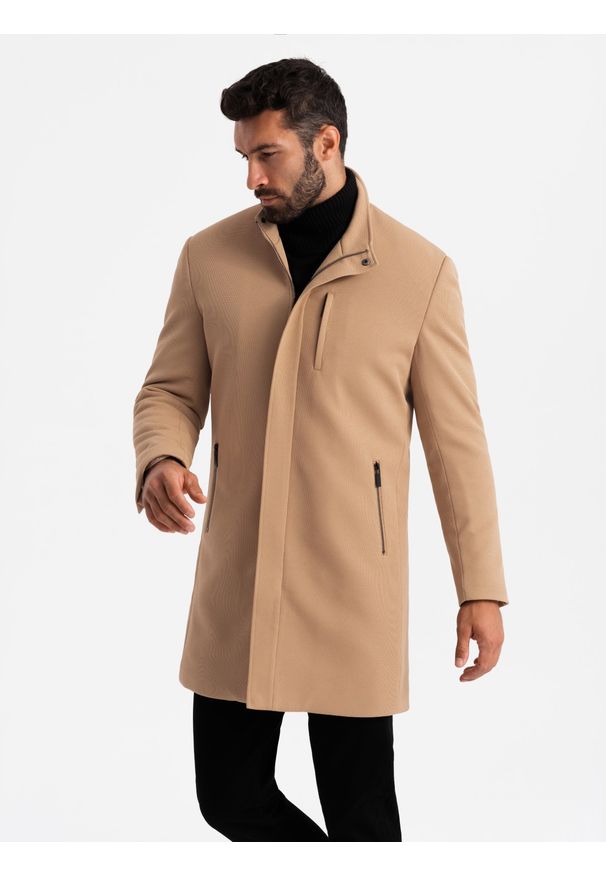 Ombre Clothing - Strukturalny dopasowany płaszcz męski z wysokim kołnierzem – jasnobrązowy V4 OM-COWC-0117 - XXL. Okazja: na co dzień. Kolor: brązowy. Materiał: poliester, materiał, tkanina, syntetyk. Długość: długie. Wzór: aplikacja, jednolity. Styl: elegancki, casual
