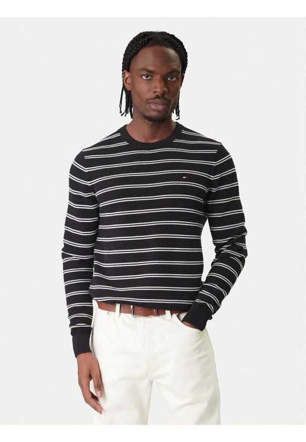TOMMY HILFIGER - Tommy Hilfiger Sweter Seasonal MW0MW41643 Czarny Regular Fit. Kolor: czarny. Materiał: bawełna