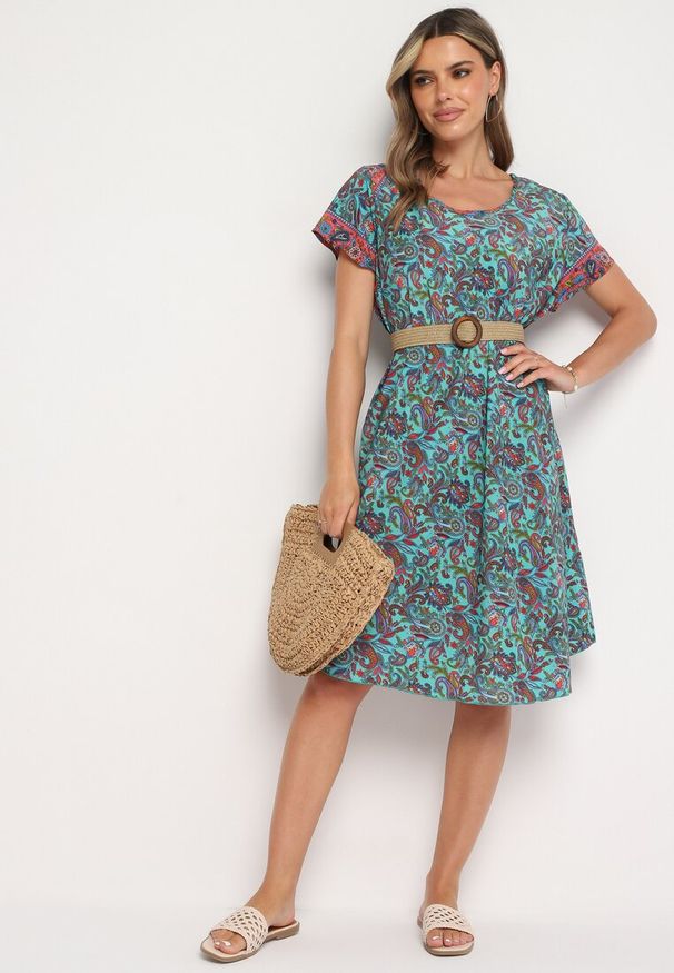 Born2be - Zielona Wiskozowa Sukienka Rozkloszowana we Wzór Paisley Mastis. Kolor: zielony. Materiał: wiskoza. Wzór: paisley