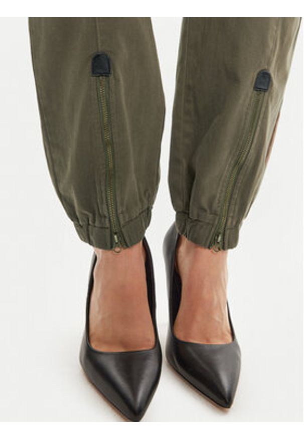 One Teaspoon Kombinezon 26637 Khaki Relaxed Fit. Kolor: brązowy. Materiał: bawełna
