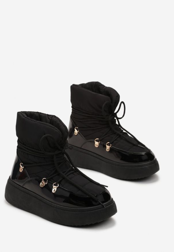 Born2be - Czarne Ocieplone Śniegowce na Platformie z Wycięciem i Ozdobnym Wiązaniem Wokół Cholewki Abintte. Kolor: czarny. Materiał: futro. Szerokość cholewki: normalna. Obcas: na platformie