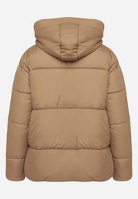 Born2be - Beżowa Pikowana Kurtka Kurtka o Pudełkowym Kroju z Kapturem i Kieszeniami Alissan. Typ kołnierza: kaptur. Kolor: beżowy. Materiał: jeans. Sezon: zima #4