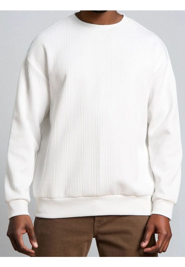 Sinsay - Prążkowana bluza crewneck - kremowy. Kolor: kremowy. Materiał: prążkowany