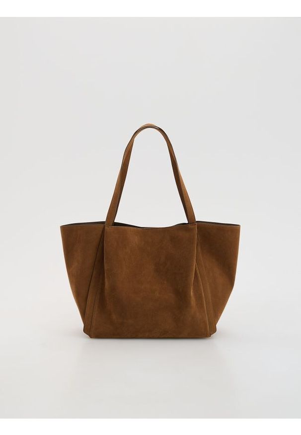 Reserved - Torebka shopper z imitacji zamszu - brązowy. Kolor: brązowy. Materiał: zamszowe
