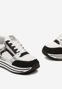 Born2be - Czarno-Białe Sneakersy na Platformie Ozdobione Brokatem i Suwakiem Heliaza. Nosek buta: okrągły. Zapięcie: sznurówki. Kolor: czarny. Materiał: materiał. Wzór: aplikacja. Obcas: na platformie. Wysokość obcasa: niski #6