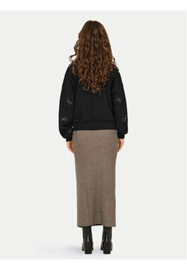 only - ONLY Bluza Berit 15333887 Czarny Regular Fit. Kolor: czarny. Materiał: bawełna