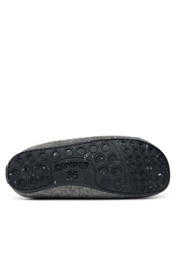 Camper Kapcie Wabi 20889-061 Szary. Kolor: szary. Materiał: materiał