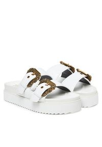 Versace Jeans Couture Klapki 78VA3SM1 Biały. Kolor: biały. Materiał: skóra